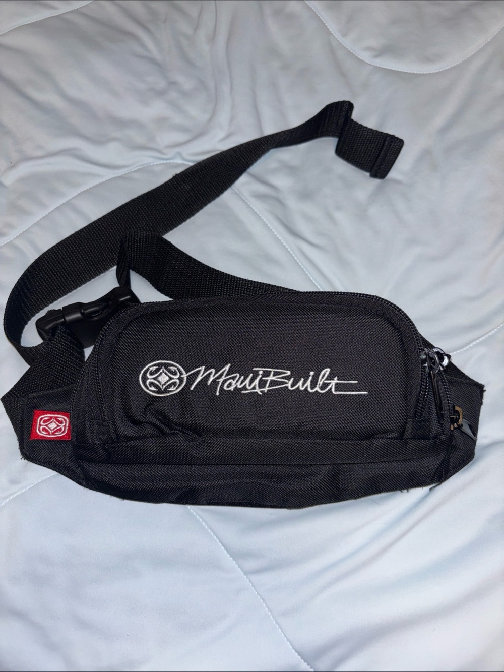 Maui Built Black Waist Pack / Belt Bag Crossbody Travel Fanny Pack 9x4x2 inches